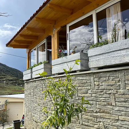 Canyon's House * Zhaban