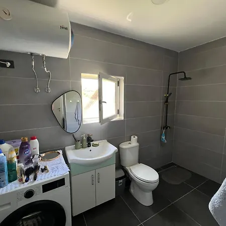 Canyon's House * Zhaban