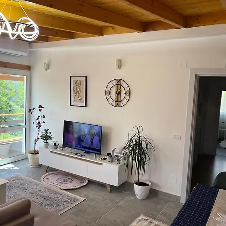Apartment Canyon's House *