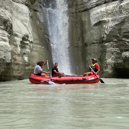 Canyon's House * Zhaban