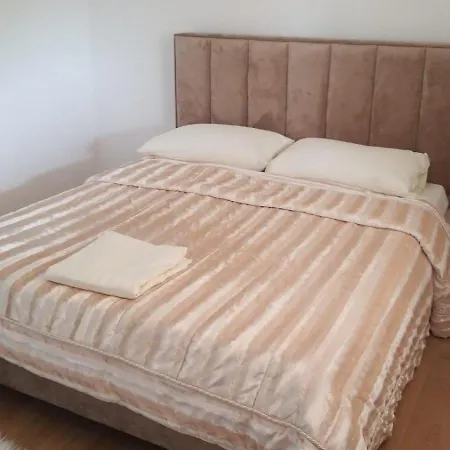 Canyon's House Apartment Corovode